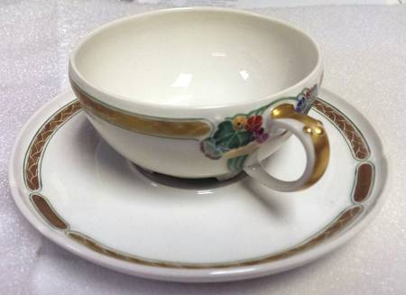 16-20 Flat Cup & Saucer Set