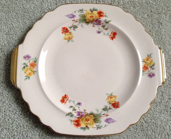 RYL388 Handled Cake Plate