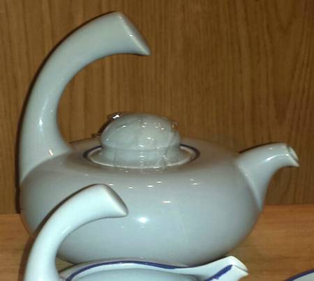 R3011 Teapot & Lid