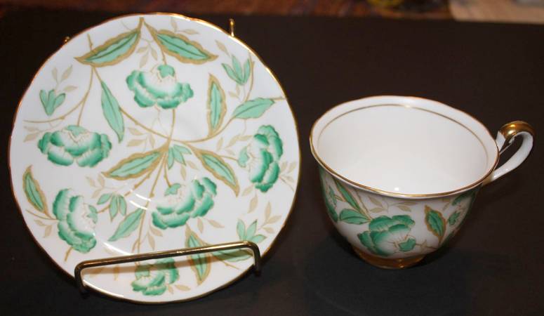 RCH56 Footed Cup & Saucer Set