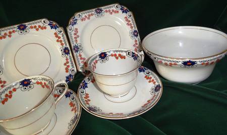 7768 Footed Cup & Saucer Set