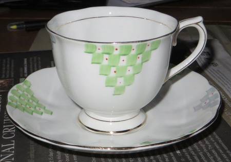 ROA299 Footed Cup & Saucer Set