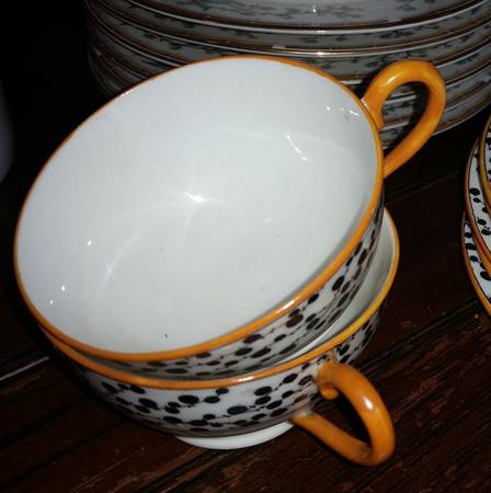 HB9832 Footed Cup