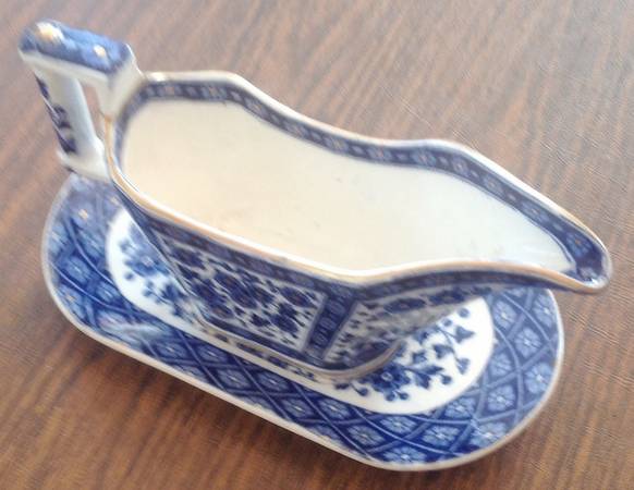 Hawthornden Blue Gravy Boat & Underplate
