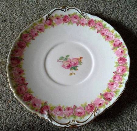 EC882 Handled Cake Plate