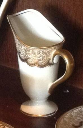 W194 Creamer