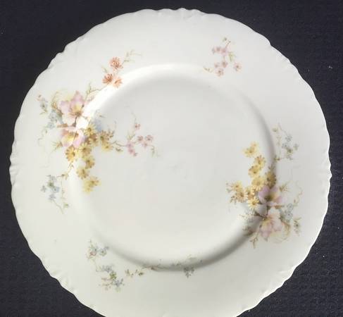 R707 (No Trim) Luncheon Plate