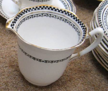 2744 Creamer