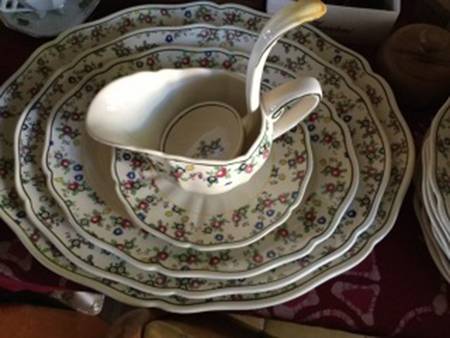 D5546 Gravy Boat & Underplate