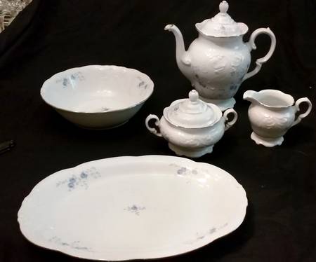 RKT26 14" Oval Serving Platter