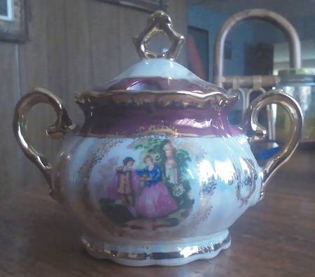 R1J2 Sugar Bowl & Lid