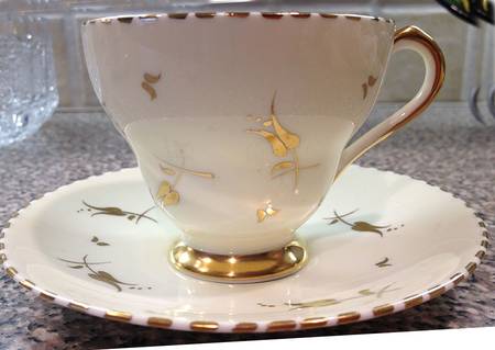3805A Footed Cup & Saucer Set
