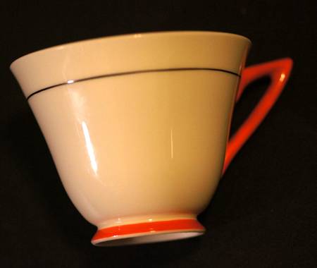 V1819 by Royal Doulton