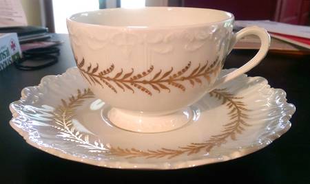 RYD111 Footed Cup & Saucer Set
