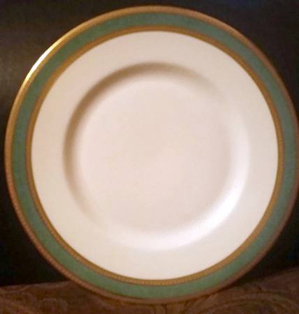 BB2366B by Royal Doulton