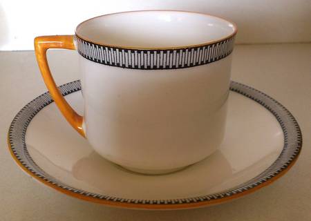 RD384 by Royal Doulton