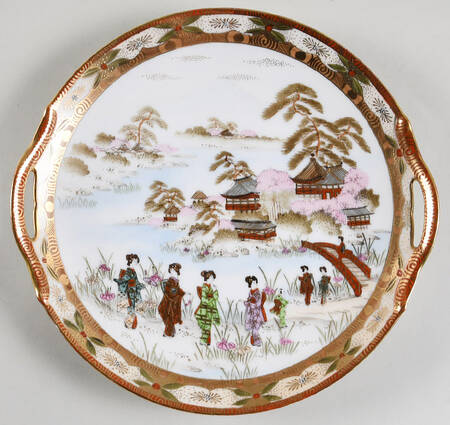 RKQ2 Handled Cake Plate