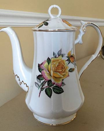 RIA110 Teapot & Lid