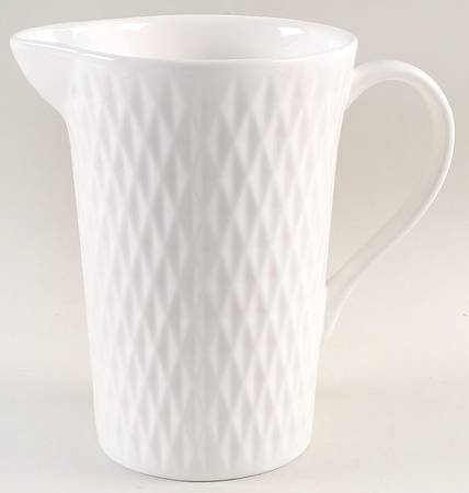 Diamonds 64 Oz Pitcher