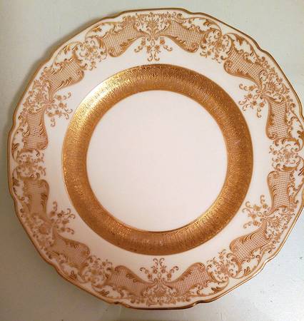 E9989 Luncheon Plate