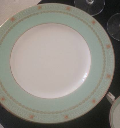 C2271 Dinner Plate