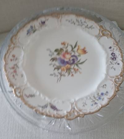 RD387 by Royal Doulton