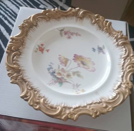 C3903 by Royal Doulton