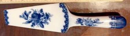 Floral Bouquet Solid Ceramic Pie/Cake Server
