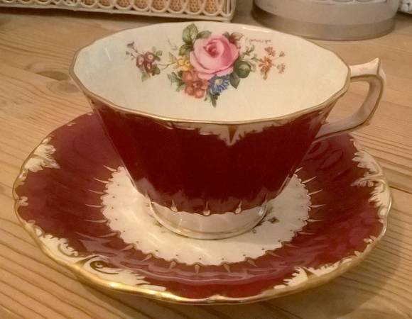 RCD215 Footed Cup & Saucer Set