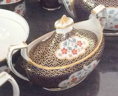 Chamberlaine (Red Flowers) Sugar Bowl & Lid