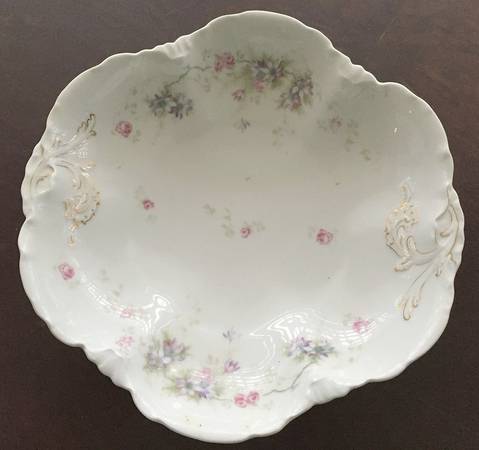 R3072 9" Round Vegetable Bowl