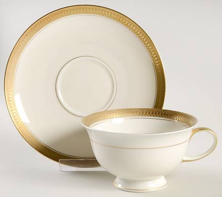 5169 (Cream Background) Footed Cup & Saucer Set