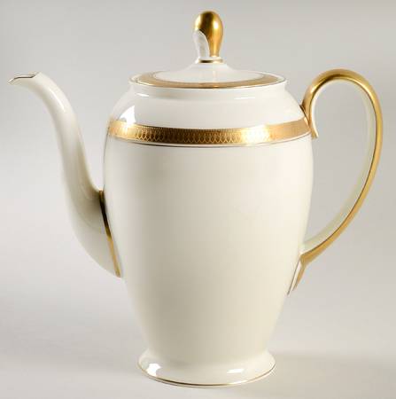 5169 (Cream Background) Coffee Pot & Lid