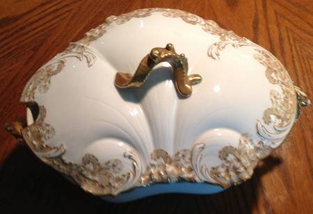 5183 Oval Covered Vegetable