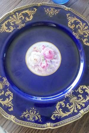 RD390 by Royal Doulton