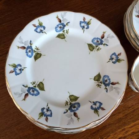 1069 Salad Plate