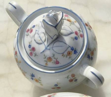 RIB25 Sugar Bowl & Lid