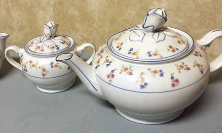 RIB25 Teapot & Lid