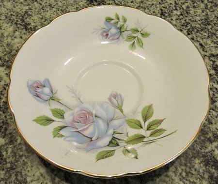 923 (Wide and Narrow Scallops) Saucer