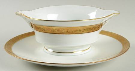 RYD117 Gravy Boat with Attached Underplate