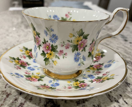 ROV22 Footed Cup & Saucer Set