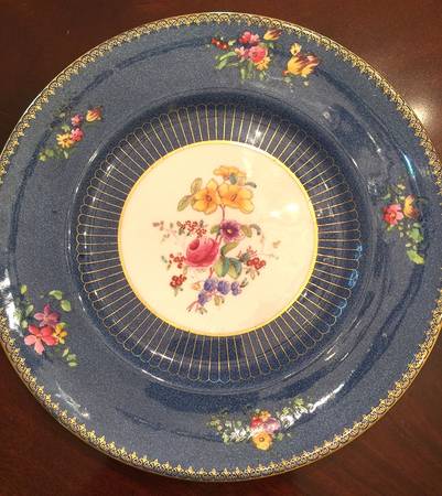 H1208 by Royal Doulton