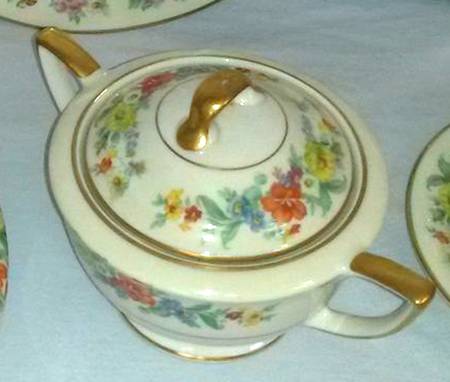 Oinna Sugar Bowl & Lid