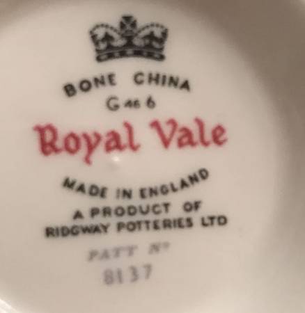8137 Footed Cup