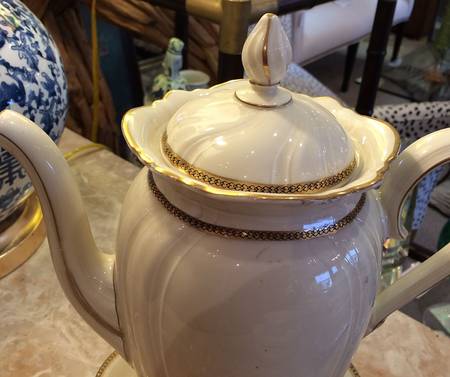 2482 Coffee Pot & Lid