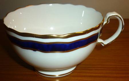 V1382 Footed Cup