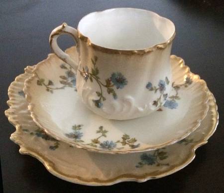 02348 Flat Cup & Saucer Set