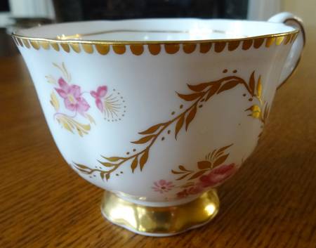 4351A Footed Cup