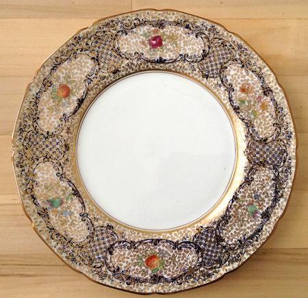 H3319 by Royal Doulton