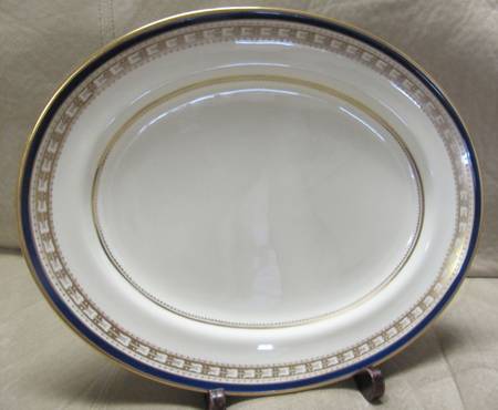 V1699 by Royal Doulton